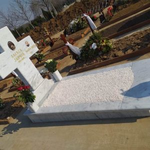 Nadgrobni spomenici, kapiteli, kamenorezac Bane-4 Nadgrobni spomenici, kapiteli, kamenorezac Bane-4