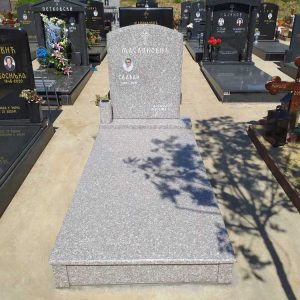 Nadgrobni spomenici, kamenorezac Bane-13