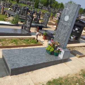 Nadgrobni spomenici, kamenorezac Bane-15