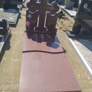 Nadgrobni spomenici, kamenorezac Bane-39