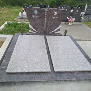 Nadgrobni spomenici, kamenorezac Bane-45