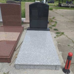 Nadgrobni spomenici, kamenorezac Bane-61