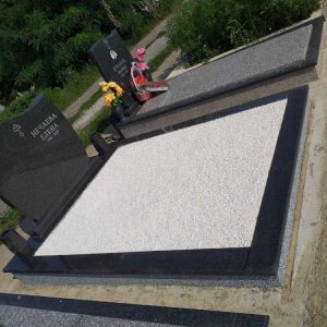 Nadgrobni spomenici, kamenorezac Bane-69