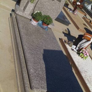 Nadgrobni spomenici, kamenorezac Bane-8