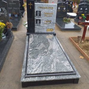 Nadgrobni spomenici, kamenorezac Bane-96