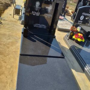 Nadgrobni spomenici, kapiteli, kamenorezac Bane-13 Nadgrobni spomenici, kapiteli, kamenorezac Bane-13