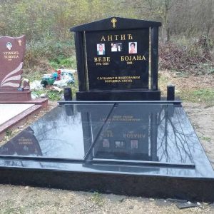 Nadgrobni spomenici, kapiteli, kamenorezac Bane-17 Nadgrobni spomenici, kapiteli, kamenorezac Bane-17