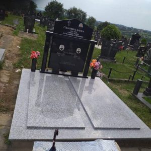 Nadgrobni spomenici, kapiteli, kamenorezac Bane-19 Nadgrobni spomenici, kapiteli, kamenorezac Bane-19