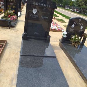 Nadgrobni spomenici, kapiteli, kamenorezac Bane-28 Nadgrobni spomenici, kapiteli, kamenorezac Bane-28