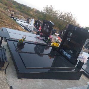 Nadgrobni spomenici, kapiteli, kamenorezac Bane-32 Nadgrobni spomenici, kapiteli, kamenorezac Bane-32