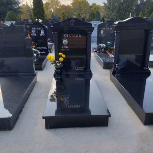 Nadgrobni spomenici, kapiteli, kamenorezac Bane-34 Nadgrobni spomenici, kapiteli, kamenorezac Bane-34