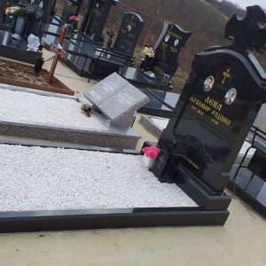 Nadgrobni spomenici, kapiteli, kamenorezac Bane-36 Nadgrobni spomenici, kapiteli, kamenorezac Bane-36