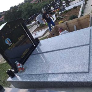 Nadgrobni spomenici, kapiteli, kamenorezac Bane-37 Nadgrobni spomenici, kapiteli, kamenorezac Bane-37