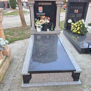 Kapiteli, kamenorezac Bane-2 Kapiteli, kamenorezac Bane-2