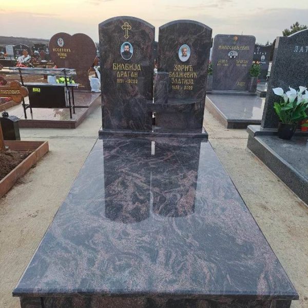 Nadgrobni spomenici, kamenorezac Bane-1