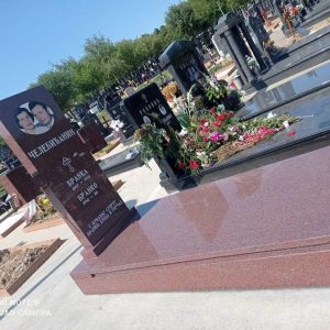 Nadgrobni spomenici, kamenorezac Bane-28