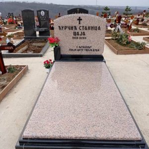 Nadgrobni spomenici, kamenorezac Bane-45