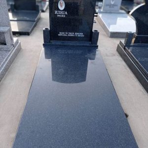 Nadgrobni spomenici, kamenorezac Bane-46